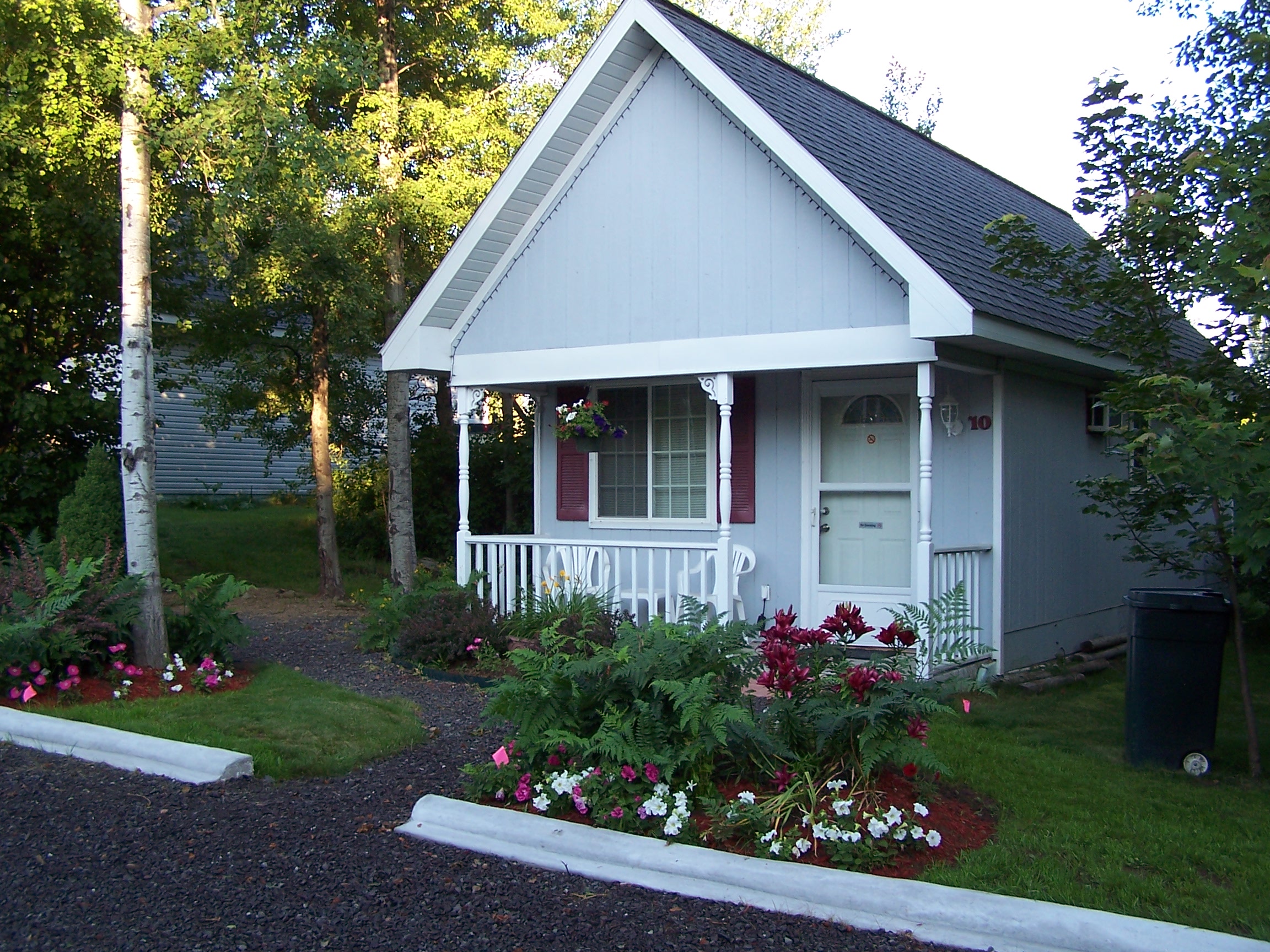 Centennial Cottages Calumet Michigan Hotel Motel Cottage Rental